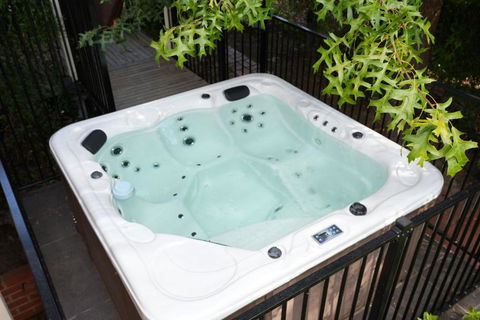 Alpine Sadler Retreat - Accommodation Whitsundays 1