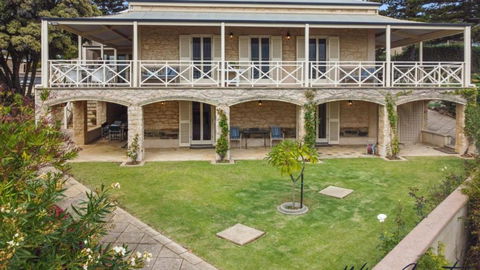 Alton House By Wine Coast Holidays - Accommodation Whitsundays 0