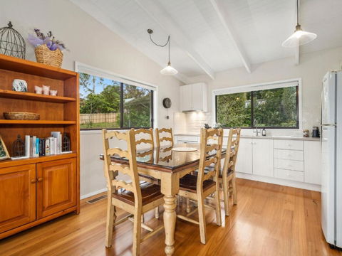 Amaroo Cottage - Accommodation Whitsundays 3