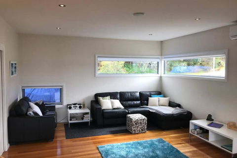 Amazing Ansons Bay Absolute Waterfront Beach House - Accommodation Whitsundays 1