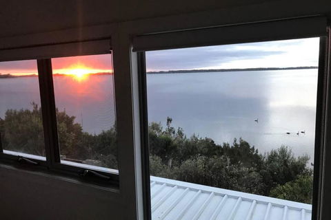 Amazing Ansons Bay Absolute Waterfront Beach House - Accommodation Whitsundays 4