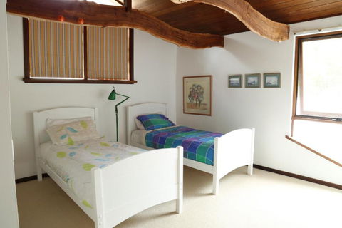 Anagama House & Studio - Accommodation Whitsundays 2