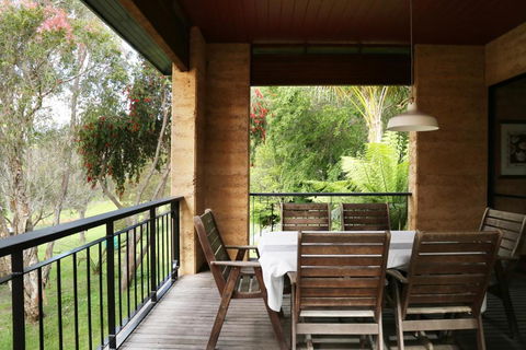 Anagama House & Studio - Accommodation Whitsundays 4