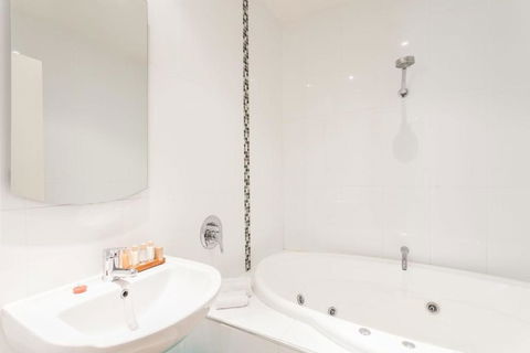 Anglesea River Apartment 23 - Accommodation Whitsundays 3