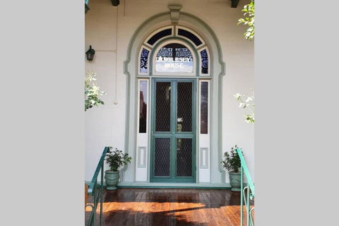Anglesey House Iconic Forbes CBD Heritage Home - Accommodation Whitsundays 0