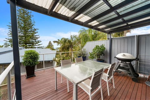 Angourie Blue 5 - Ocean Views - Accommodation Whitsundays 4