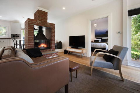 Annecy House - Accommodation Whitsundays 3