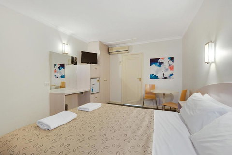Alexander Motor Inn - Accommodation Whitsundays 3