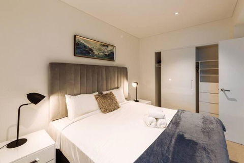 AirTrip Apartment On Margaret Street In CBD - Accommodation Whitsundays 4