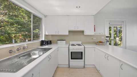 Anthonys Treehouse By The Beach - Accommodation Whitsundays 4