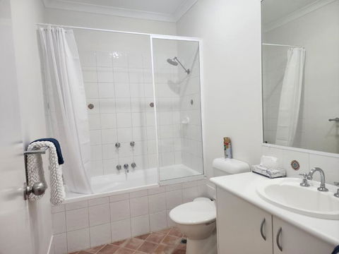 Apartment In Apollo Quays Resort With Shared Jetty - Accommodation Whitsundays 2