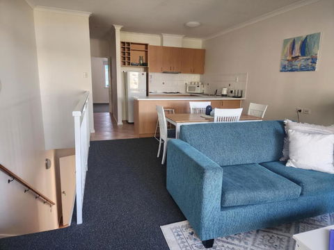 Apartment In Apollo Quays Resort With Shared Jetty - Accommodation Whitsundays 3