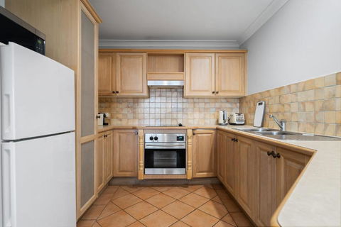 Apartment On William In CBD - 2 Bed 2 Bath Wi-Fi - Accommodation Whitsundays 1