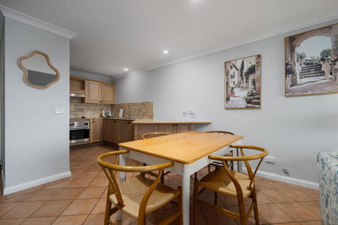Apartment On William In CBD - 2 Bed 2 Bath Wi-Fi - Accommodation Whitsundays 3