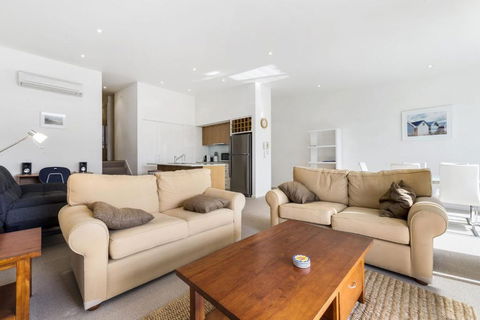 Apollo Blue 11 - Accommodation Whitsundays 3