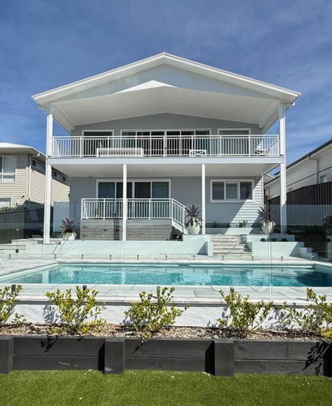 Aquila Beach Retreat - Accommodation Whitsundays 0