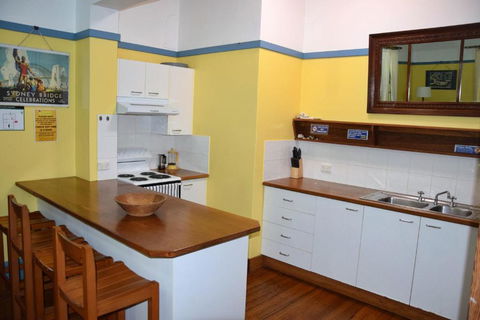 Arakoon House 1 - Bring Your Own Linen - Accommodation Whitsundays 1