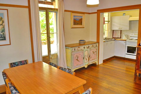 Arakoon House 2 - Bring Your Own Linen - Accommodation Whitsundays 2
