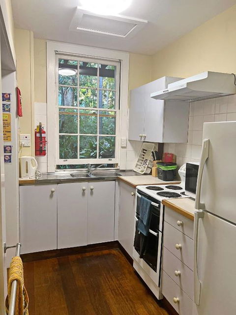 Arakoon House 2 - Bring Your Own Linen - Accommodation Whitsundays 1