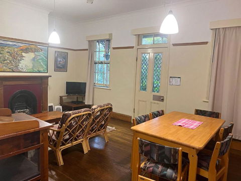 Arakoon House 2 - Bring Your Own Linen - Accommodation Whitsundays 4