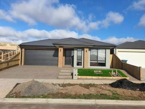 Ararat - Accommodation Whitsundays 2