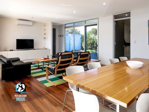 Architect Designed House Nestled In The Dunes - Accommodation Whitsundays 2