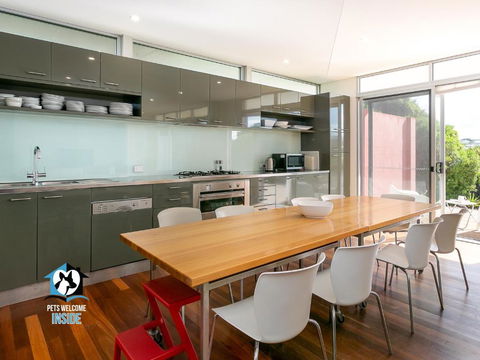 Architect Designed House Nestled In The Dunes - Accommodation Whitsundays 3