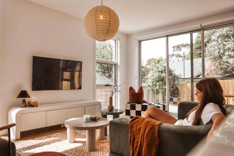 Architect Home With View In Central Hobart - Accommodation Whitsundays 1