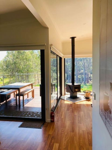 Architecturally Designed Rural Retreat - Accommodation Whitsundays 2