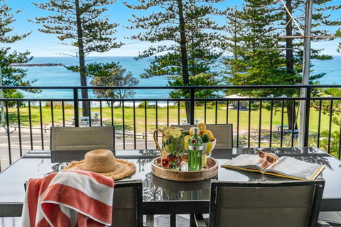 Arcoola 1 - Overlooking Main Beach - Accommodation Whitsundays 0