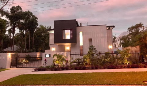 Aria Port Douglas Villas - Villa 1 - Accommodation Whitsundays 3