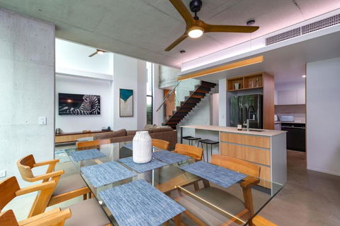 Aria Villa 2 Port Douglas - Accommodation Whitsundays 3