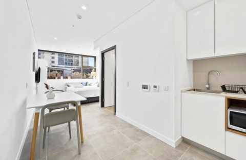 Arthur Hotel Bondi Junction No Reception And House Keeping No Sofa Bed - Accommodation Whitsundays 4