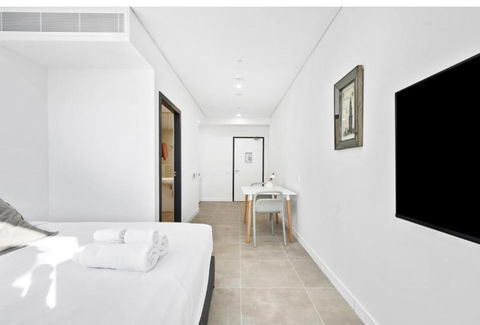 Arthur Hotel Bondi Junction No Reception And House Keeping No Sofa Bed - Accommodation Whitsundays 3