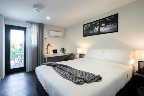 Ascot Budget Inn & Residences - Accommodation Whitsundays 0