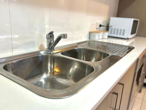 Ashfield 2 Br Apt Bus&Train Shop Parking - Accommodation Whitsundays 2