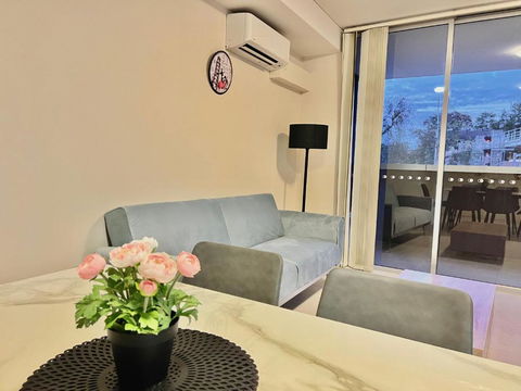Ashfield 2 Br Apt Bus&Train Shop Parking - Accommodation Whitsundays 3