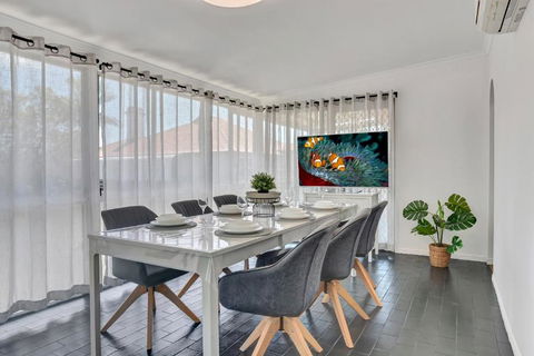 Ashgrove Home - Accommodation Whitsundays 0