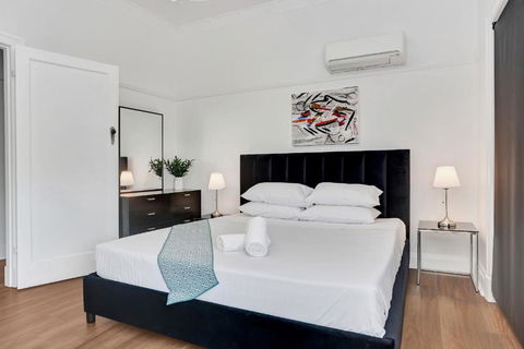 Ashgrove Home - Accommodation Whitsundays 2