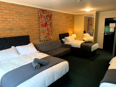 Attunga Alpine Lodge & Apartments - Accommodation Whitsundays 3