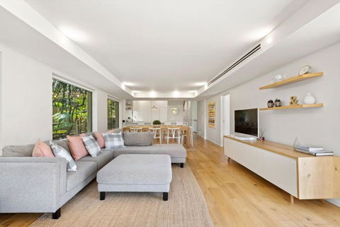 Audrey - Little Cove - Accommodation Whitsundays 0