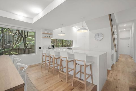 Audrey - Little Cove - Accommodation Whitsundays 4