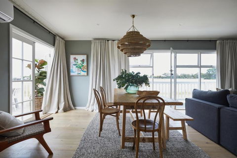 Aurora - Beachside Beauty - Accommodation Whitsundays 2