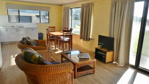 Aurora D - S, 2 - 13 Pacific Pde - Accommodation Whitsundays 3