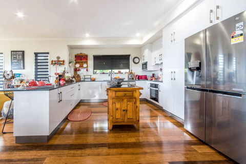 Austinmer - Cannonvale - Accommodation Whitsundays 0