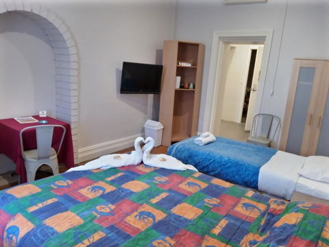 Austral Inn - Accommodation Whitsundays 3