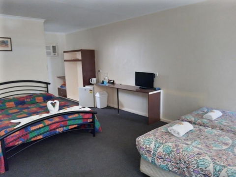 Austral Inn - Accommodation Whitsundays 1