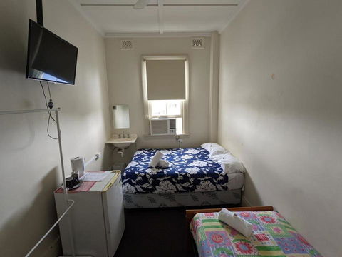 Australian Hotel - Accommodation Whitsundays 4