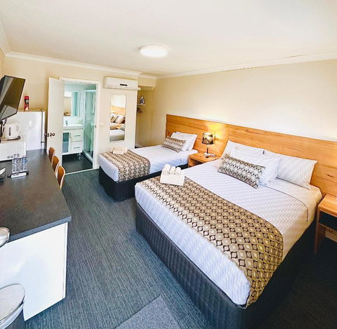 Auto Lodge Motor Inn - Accommodation Whitsundays 2