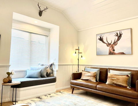 Autumn Beauty - Alpine Cottage 5 - Accommodation Whitsundays 3